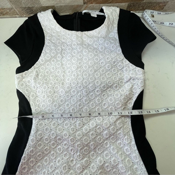 DIANE von FURSTENBERG DVF Fitted Dress White Eyelet Front Black Knit Back Sz 4 - Picture 12 of 16